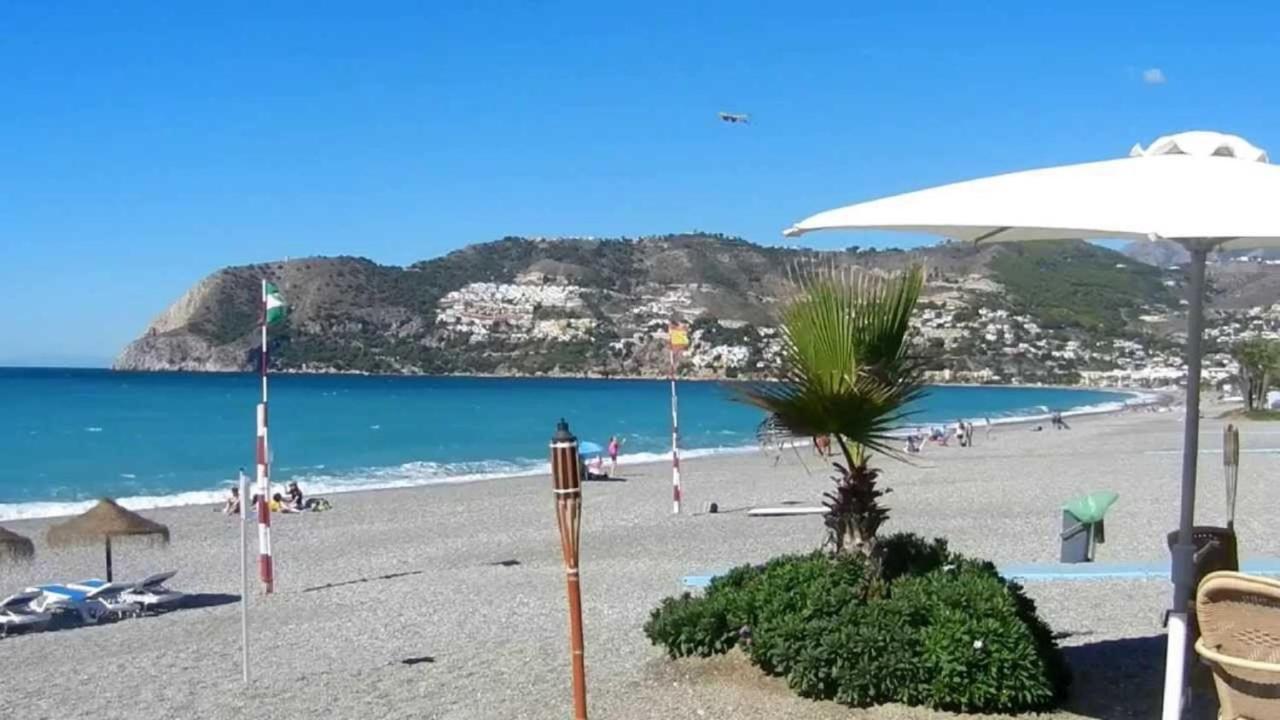 Апартаменты Unique Plaza Higuitos Альмуньекар Экстерьер фото
